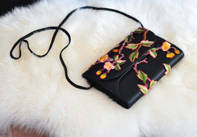 DIY Embroidered Clutch-satin bag