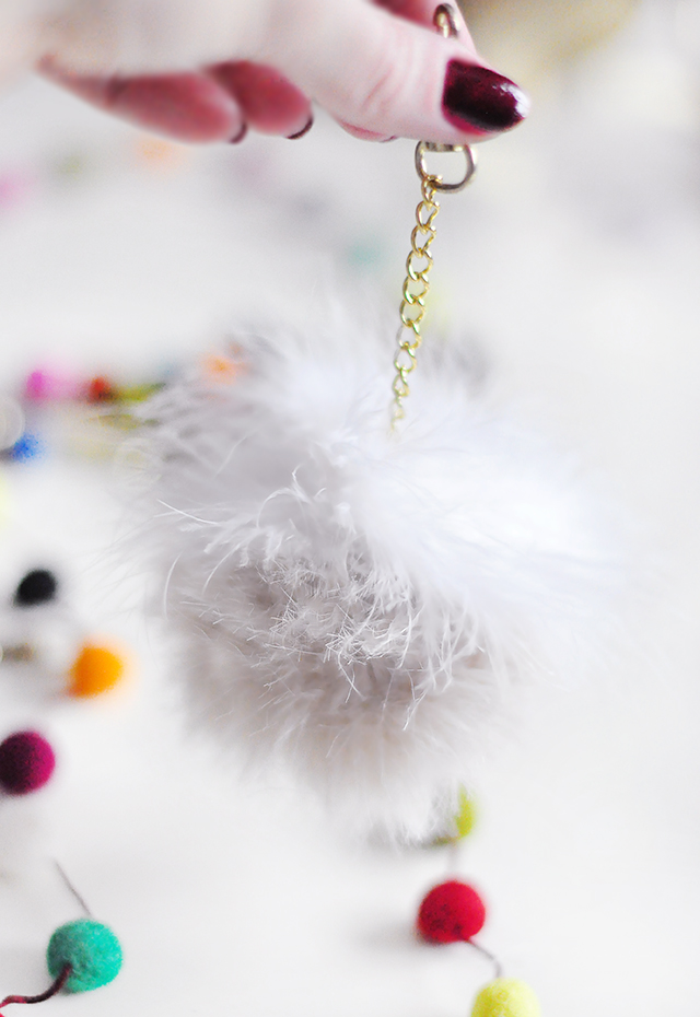 DIY Faux Fur and Feathers Bag Charms_13