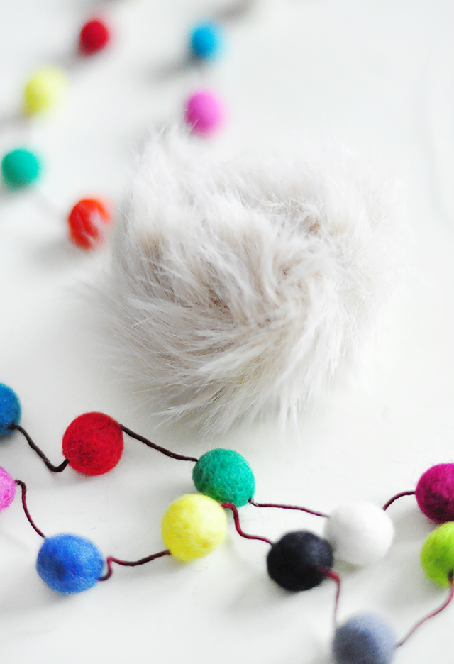 DIY Faux Fur and Feathers Bag Charms_6