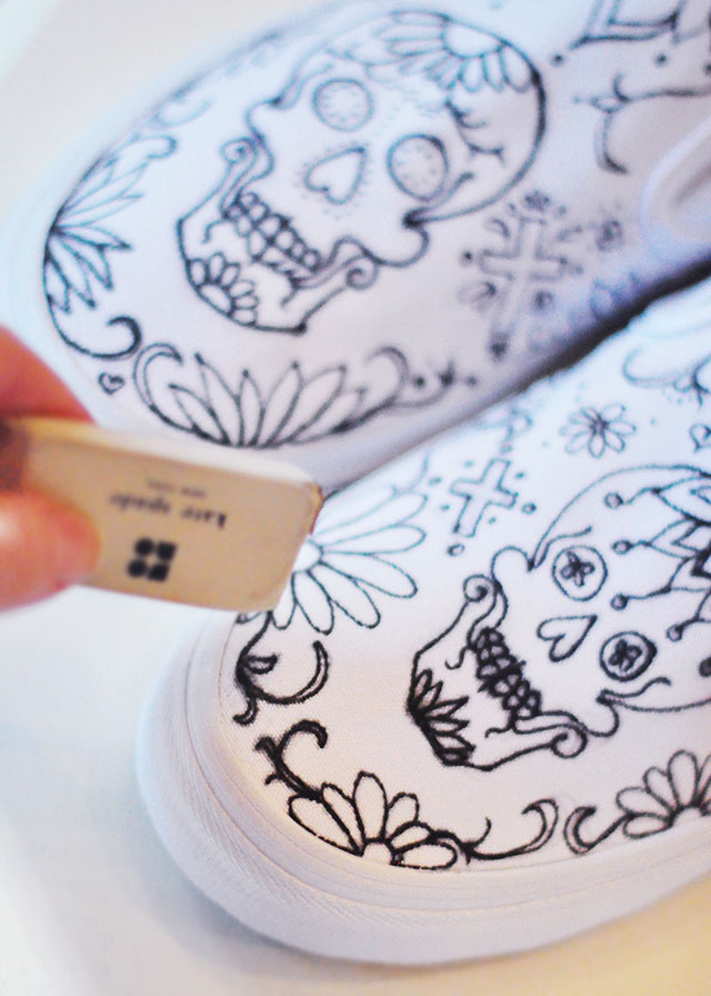 Vans Custom Culture DIY -  sugar skull - day of the dead