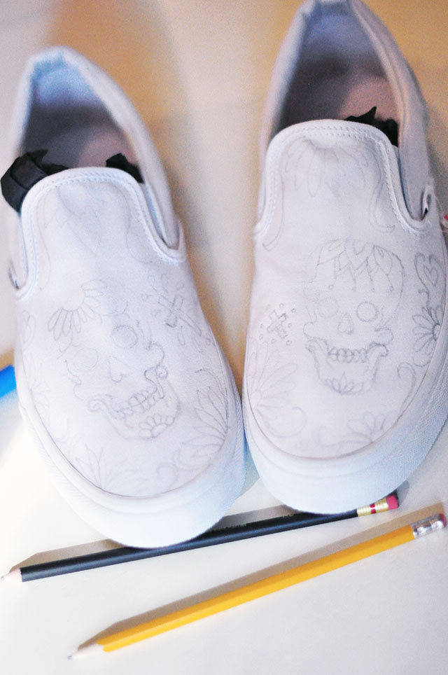 Vans Custom Culture DIY - sugar skull-day of the dead